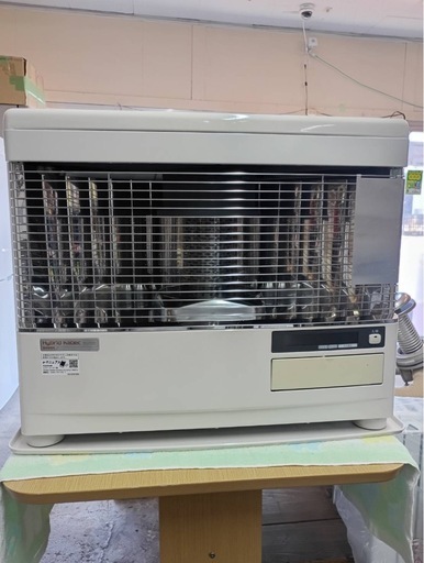 分解掃除済み　美品アース万代店　2021年製 サンポット 煙突ストーブ 木造18畳 コンクリート29畳 KSH-7011RC B 暖房出力7kw カベック