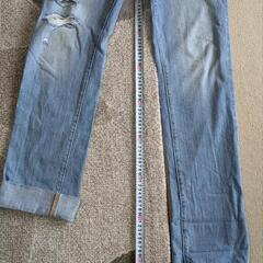 アバクロンビー&フィッチ ダメージジーンズの画像