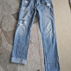 アバクロンビー&フィッチ ダメージジーンズ