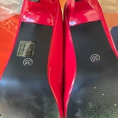 再値下げしました。パンプスの画像
