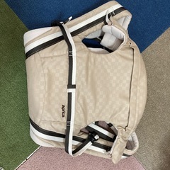 お話し中アップリカ4way抱っこ紐