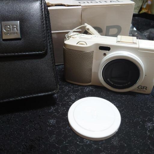 3連休限定【大人気商品】RICOH GR digitalⅣ WHITEEdition