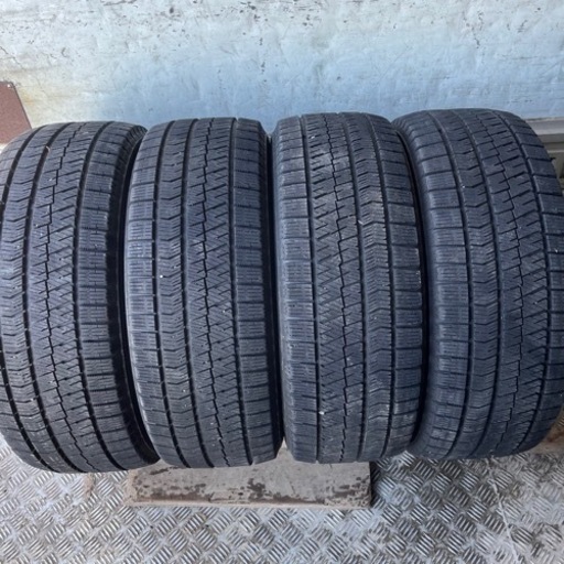 バリ山　BRIDGESTONE ブリヂストン　ブリジストン　VRX2 215/55R17 スタッドレス　タイヤ　2017年製　17インチ