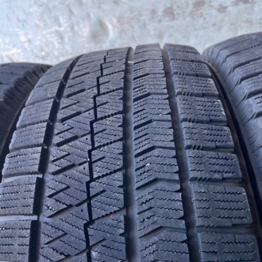 バリ山　BRIDGESTONE ブリヂストン　ブリジストン　VRX2 215/55R17 スタッドレス　タイヤ　2017年製　17インチ