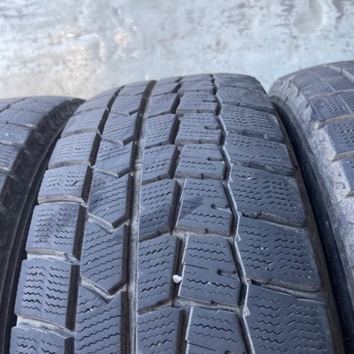バリ山　DUNLOP ダンロップ　WM02 215/60R17 スタッドレス　タイヤ　2022年製　17インチ
