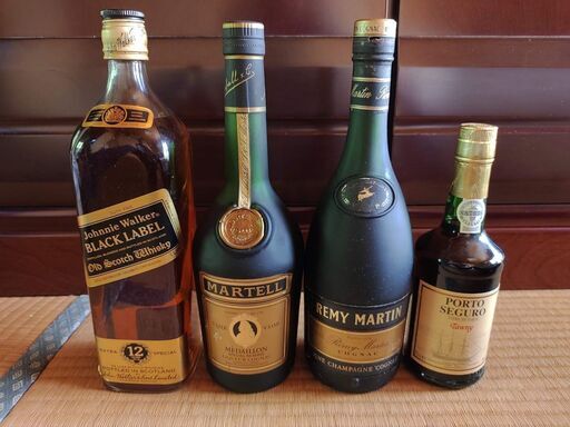洋酒4本　(ブランデー2本、ウイスキー1本、ポルト酒1本）未開封自宅保存費ん