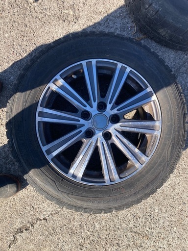 ホイール付きスタッドレスタイヤ