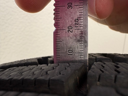 【美品 4本セット】スタッドレスタイヤ 145/80R13 NBOX