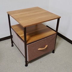 サイドテーブル小物収納の画像