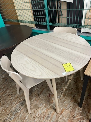 2人用ダイニングセット　ダイニングセット　丸テーブル　円テーブル　人気　クリーニング済み　ジャングルジャングル貝塚店　貝塚市　二色浜