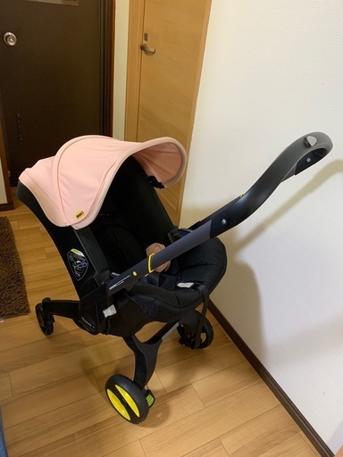 ベビーカー　doona