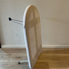 スチームアイロン(アイロン台付き)の画像