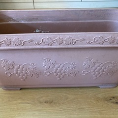 無料: 茶色のプランター(プラスチック製)
の画像