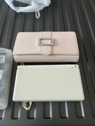 Nintendo  DS liteとソフトのセット\n