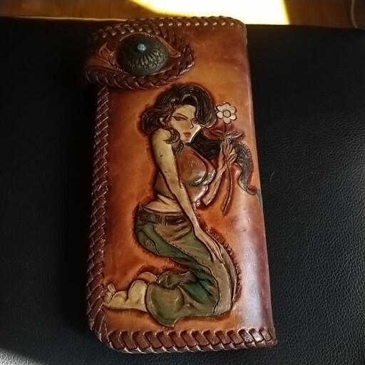 革財布
