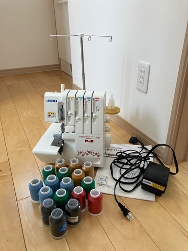 11万5千円のロックミシン　mo-114dm juki 2本針4本糸　ハンドメイド　資材