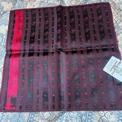 新品　キティちゃん　ポケットチーフ　絹100%の画像
