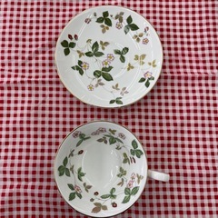 【ドリーム川西店御来店限定】 WEDGWOOD/ワイルドストロベリー/カップ&ソーサー/中古品【2003249255626272】の画像