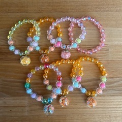 【決まりました】女の子キラキラブレスレット7個セットの画像