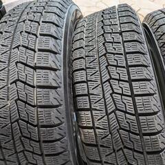 ダイハツ純正アルミホイール付きスタッドレスタイヤの画像