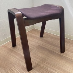 小さいイス。踏み台としても◎
