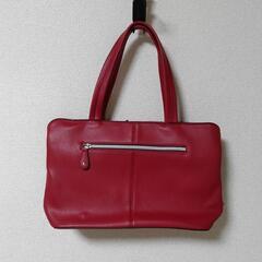 ☆値下げ☆バッグ☆赤☆収納ポケットたくさん☆キレイ☆の画像