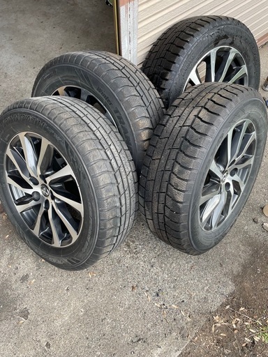 ＴＯＹＯタイヤ　スタッドレス　　225/
60R17