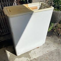 古いコンパクトストッカー