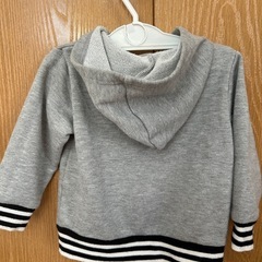 はらぺこあおむし　ジャンパー　アウター　90サイズの画像