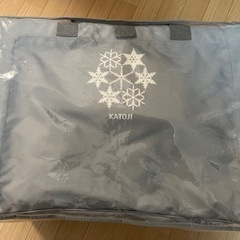 カトージ　折り畳みベビーベッドの画像