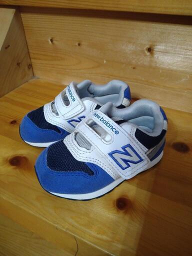 スニーカー new balance12.5cm