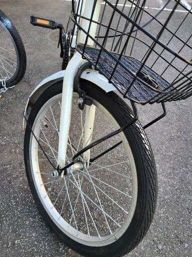 ★店頭にて試乗可★ J7826　折りたたみ自転車　ホワイト　20インチ　6段変速　簡易クリーニング済　【リユースのサカイ柏店】　 中古自転車 　流山市 中古自転車 松戸市 中古自転車 我孫子市 中古自転車 船橋市 中古自転車 守谷市 中古自転車 取手市 中古自転車　