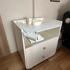 MYLLRA ミルラ　IKEA おむつ替え台の画像