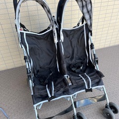 双子用ベビーカー　の画像