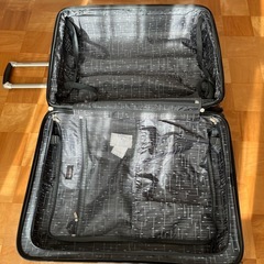 決まりました 
大型 　スーツケース