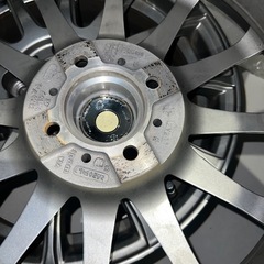 スタッドレスホイール4本セットトヨタアクアの画像