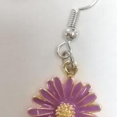 ハンドメイド ピアス お花 パープルの画像