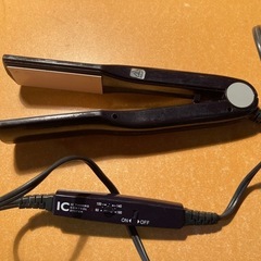 ヘアーアイロン。 動作確認済み。