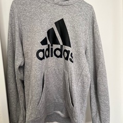 adidas パーカー　レディースM