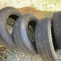 
BRIDGESTONE VRX2 195/65R15スタッドレスタイヤ　　　　 の画像