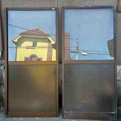 引き違い扉　物置きなどに如何ですか？