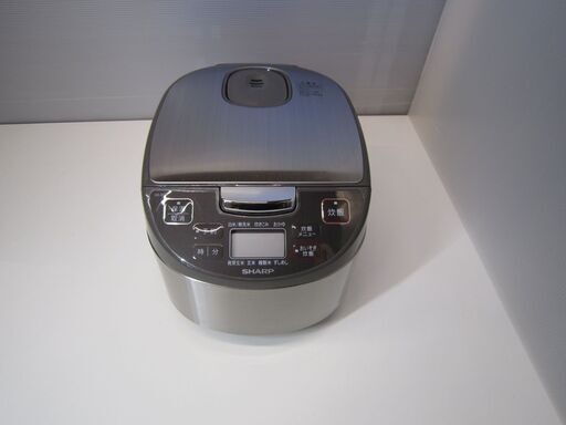 シャープ/ SHARP  炊飯器  5.5合   マイコン方式  黒厚釜＆球面炊き   シルバー KS-S10J-S  2023年製