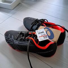 アシックススニーカー