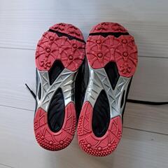 アシックススニーカーの画像