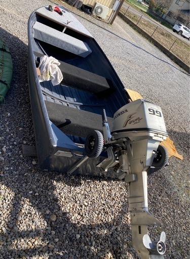 アルミボート  SV-12Fとホンダ9.9馬力エンジン