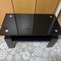 ガラステーブルの画像