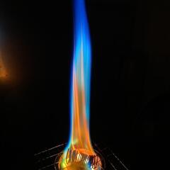 空き缶で作った二次燃焼ストーブの画像