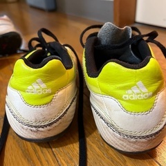 サッカー　スパイク　21.5センチの画像