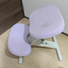 ニトリ　姿勢保持椅子　バランスチェアの画像