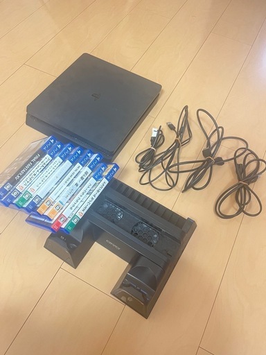 取引成立しました！　【中古】プレステ4本体＋周辺機器＋コントローラー＋スタンド＋ソフト8本